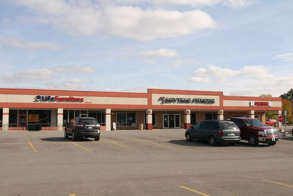 Georgetown Square : 6400 E. State Boulevard, Fort Wayne, IN 46815